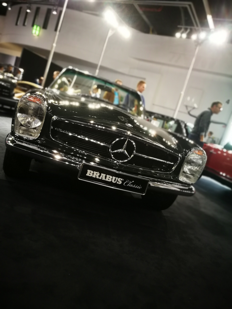 Mercedes-Benz 