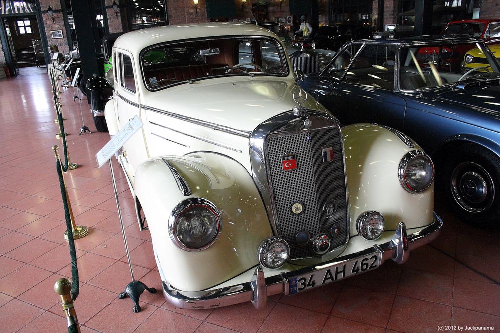 Mercedes Benz - Baujahr 1951 / Im Vehbi Koc Museum, Istanbul