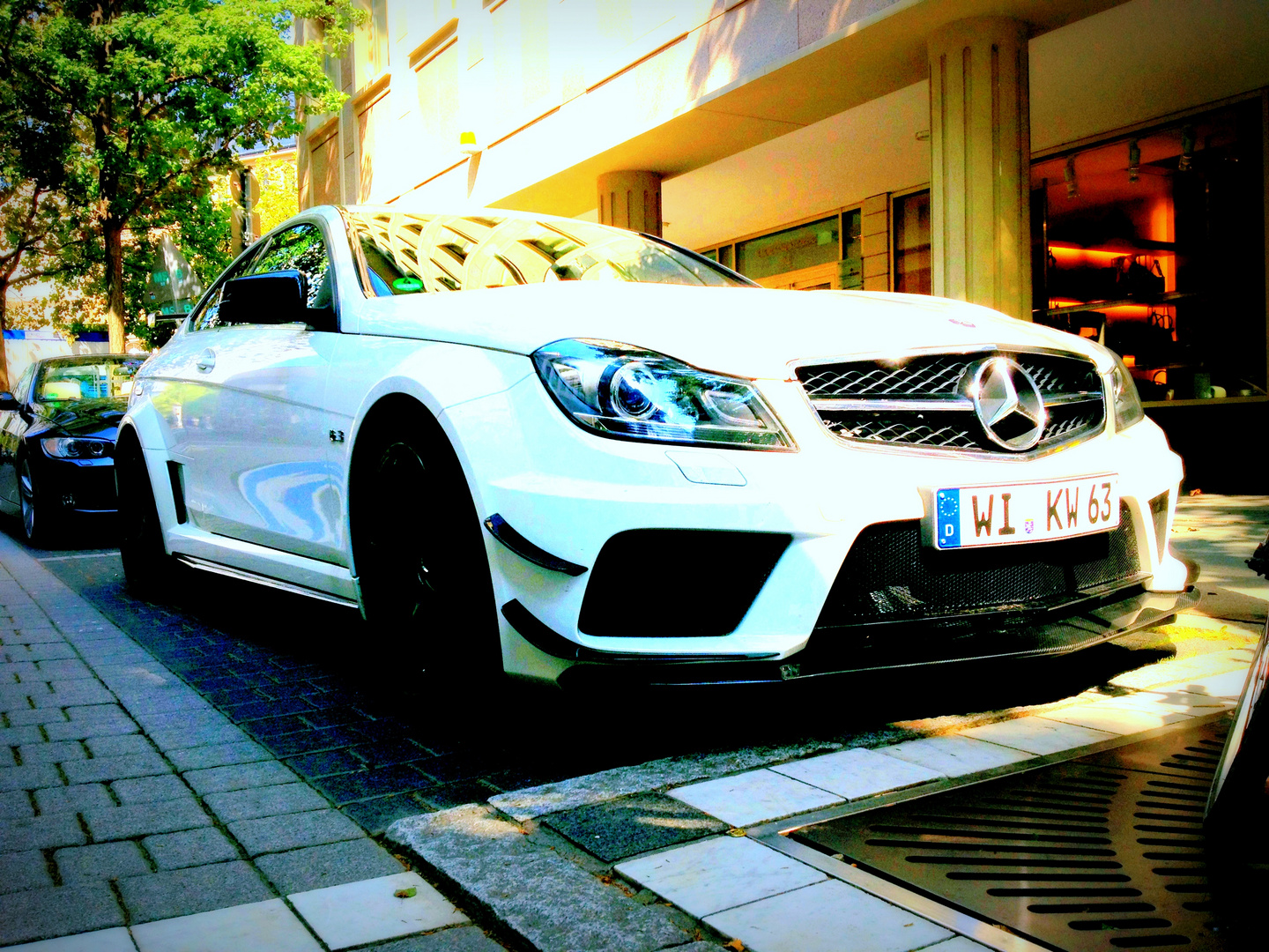 Mercedes Benz C63 AMG