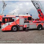 Mercedes Benz Econic Drehleiter der Fraport FFW