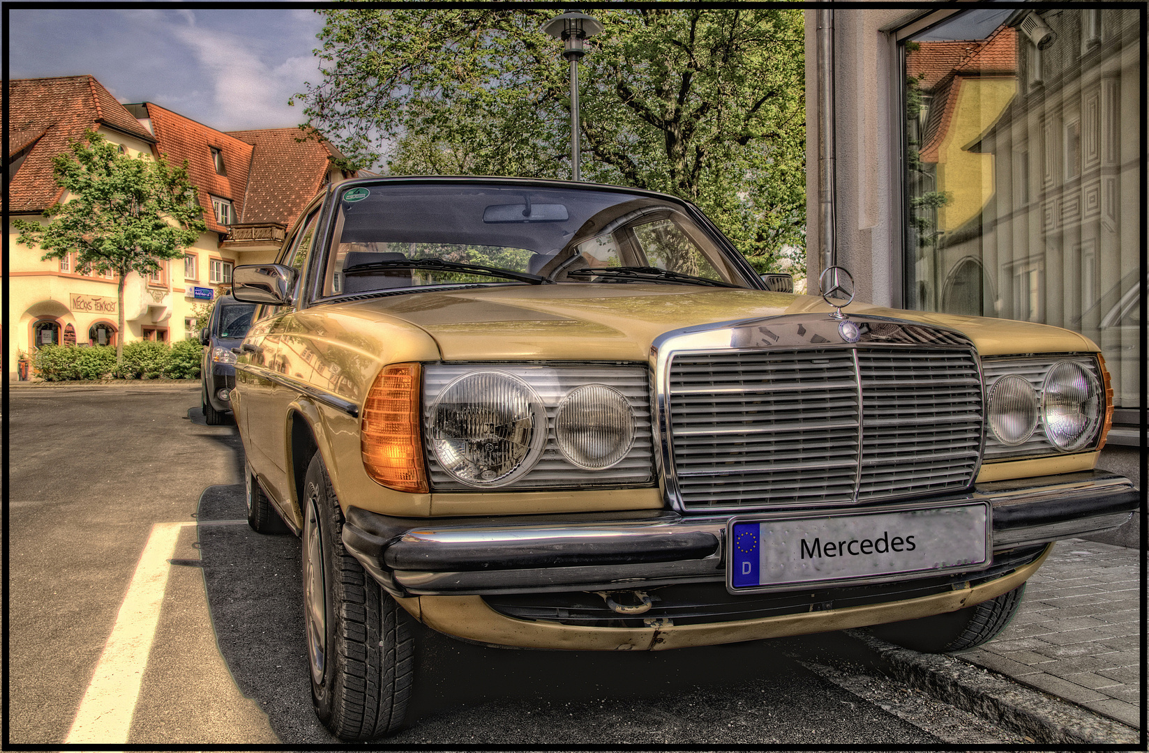 Mercedes-Benz HDR 2