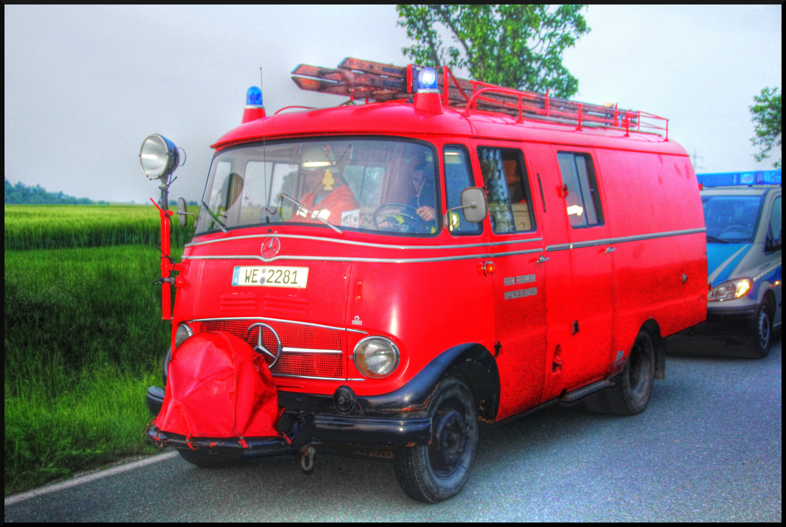 Mercedes Benz L 319 SW 1000 (HDR)