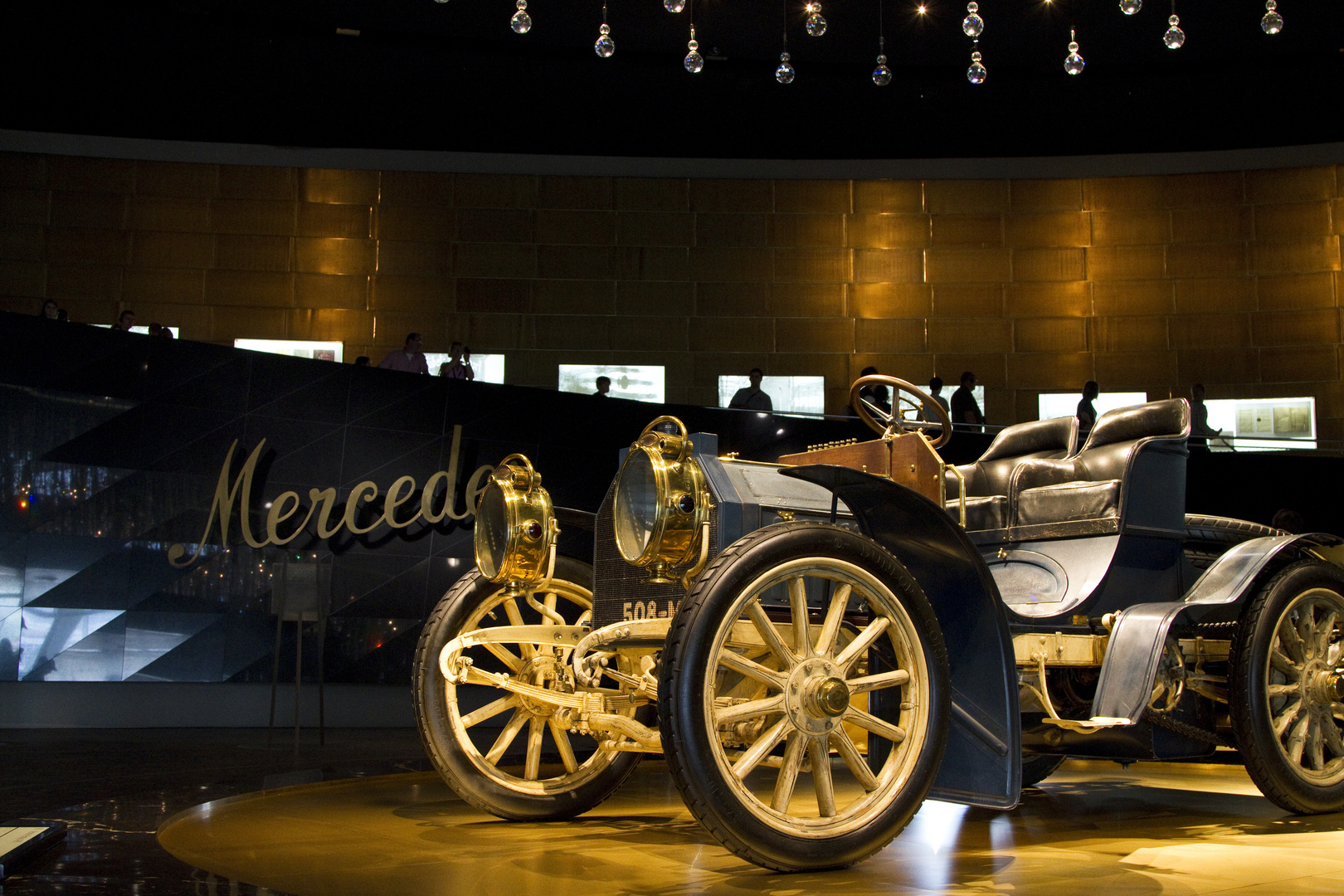 Mercedes Benz Musuem 5