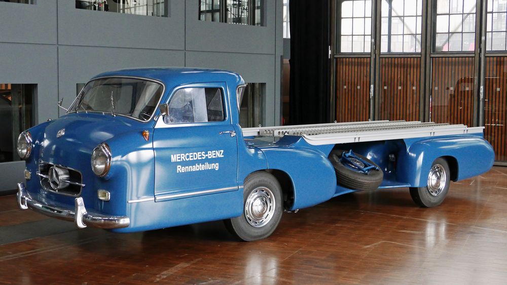 Mercedes - Benz Renntransporter