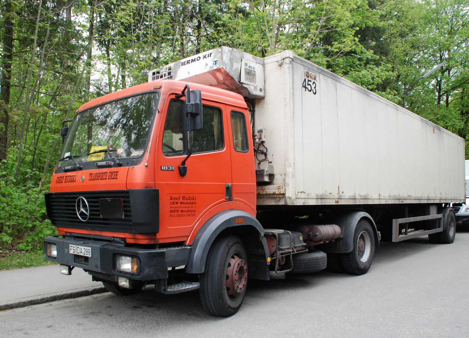 Mercedes Benz SK 1831