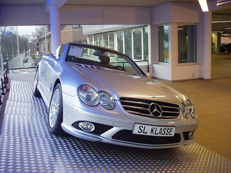 Mercedes Benz SL (R230) AMG 55