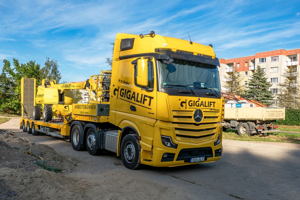 Mercedes-Benz Truck ACTROS L