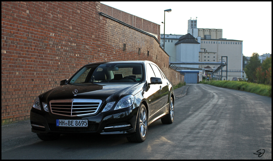 MERCEDES E-Klasse CAR