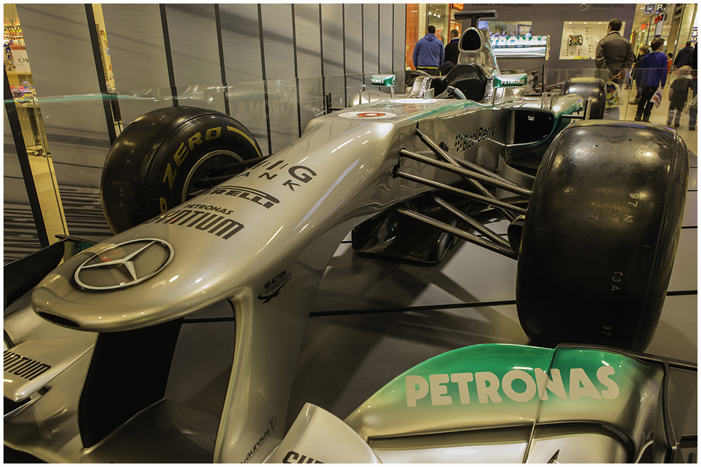 Mercedes F1 W04