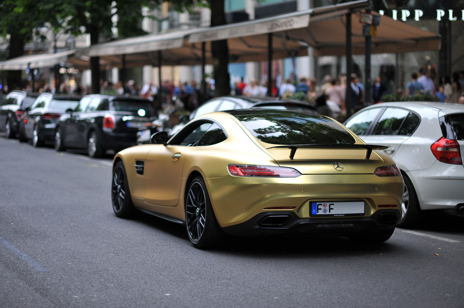 Mercedes GTs AMG matt gold