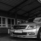 Mercedes im Industriegebiet