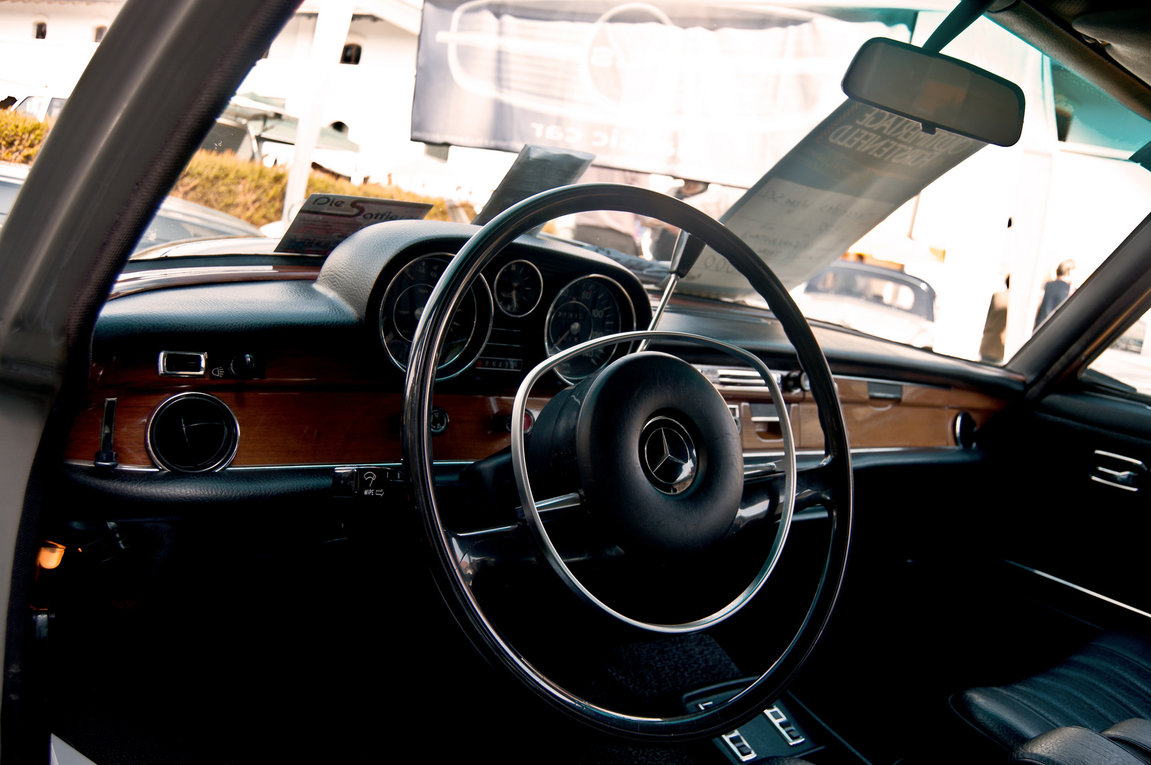 Mercedes SEL Cockpit