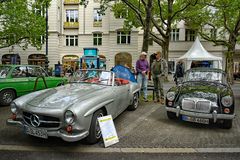 Mercedes SL 190 Contra MG