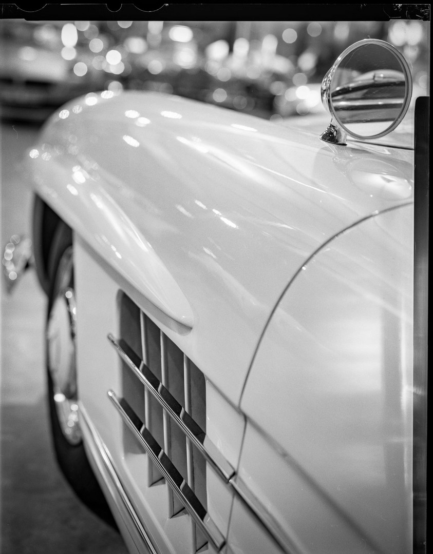 Mercedes SL 300 Detail / Analog - Film FP4 9x12 Großformat