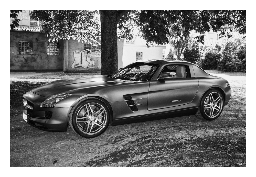 Mercedes SLS