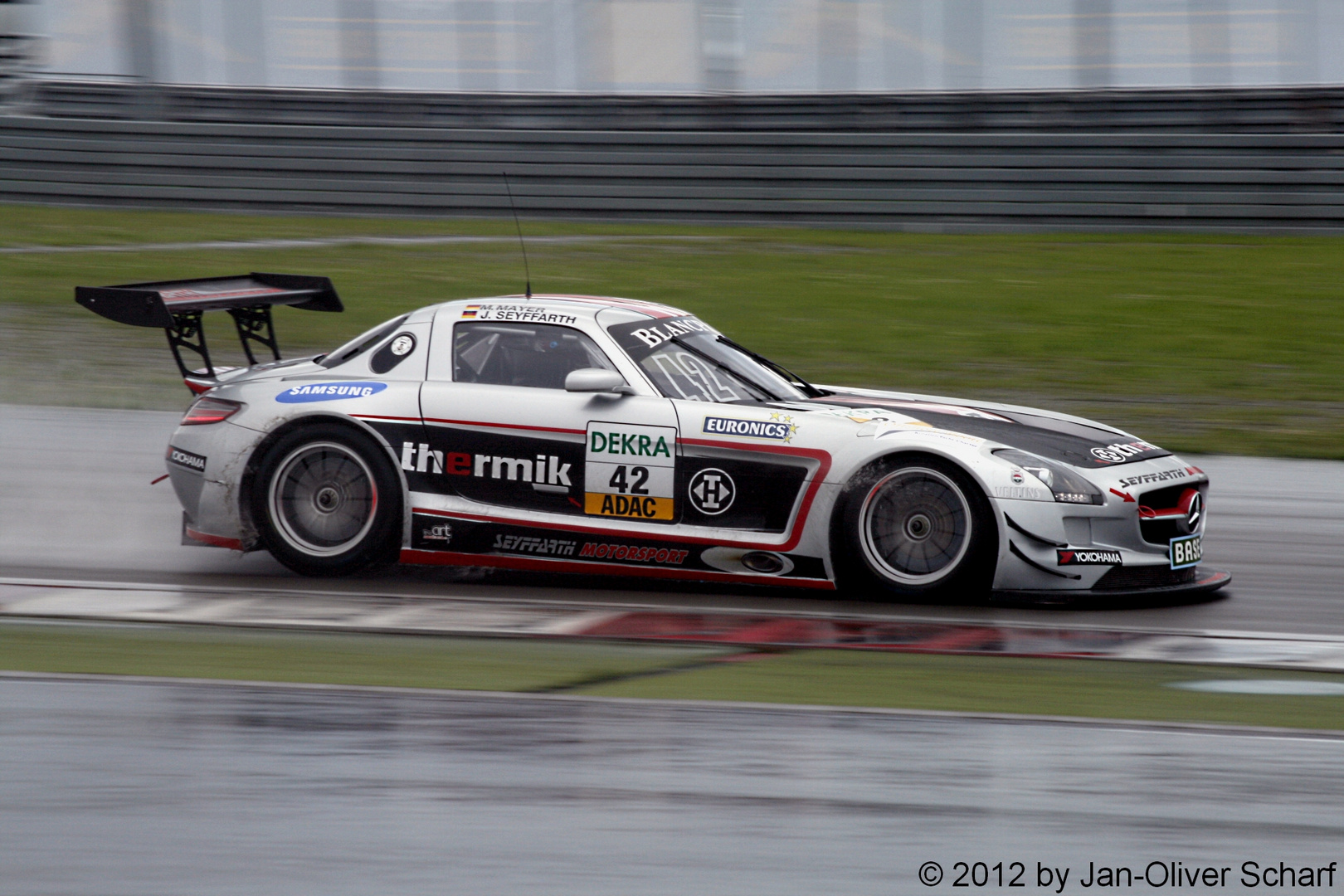 Mercedes SLS AMG GT3 im Regen...