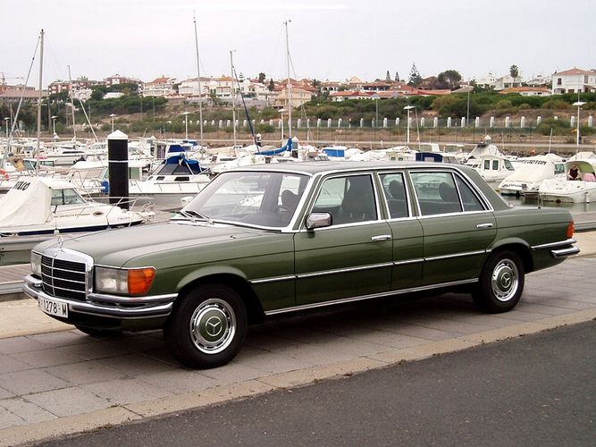 Mercedes Stretch Limousine