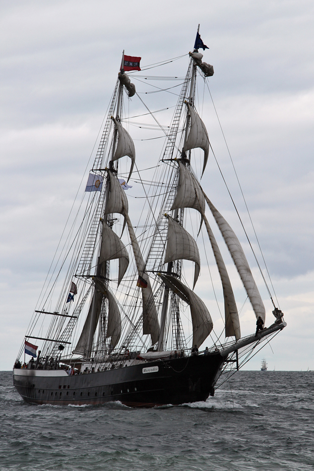 Mercedes vor Warnemünde