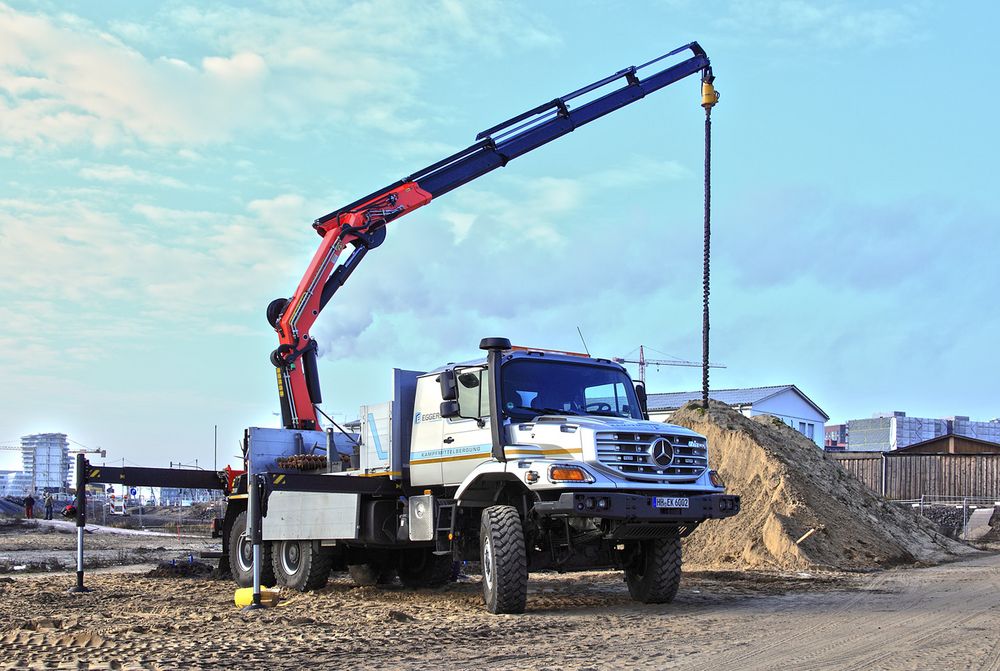 Mercedes Zetros