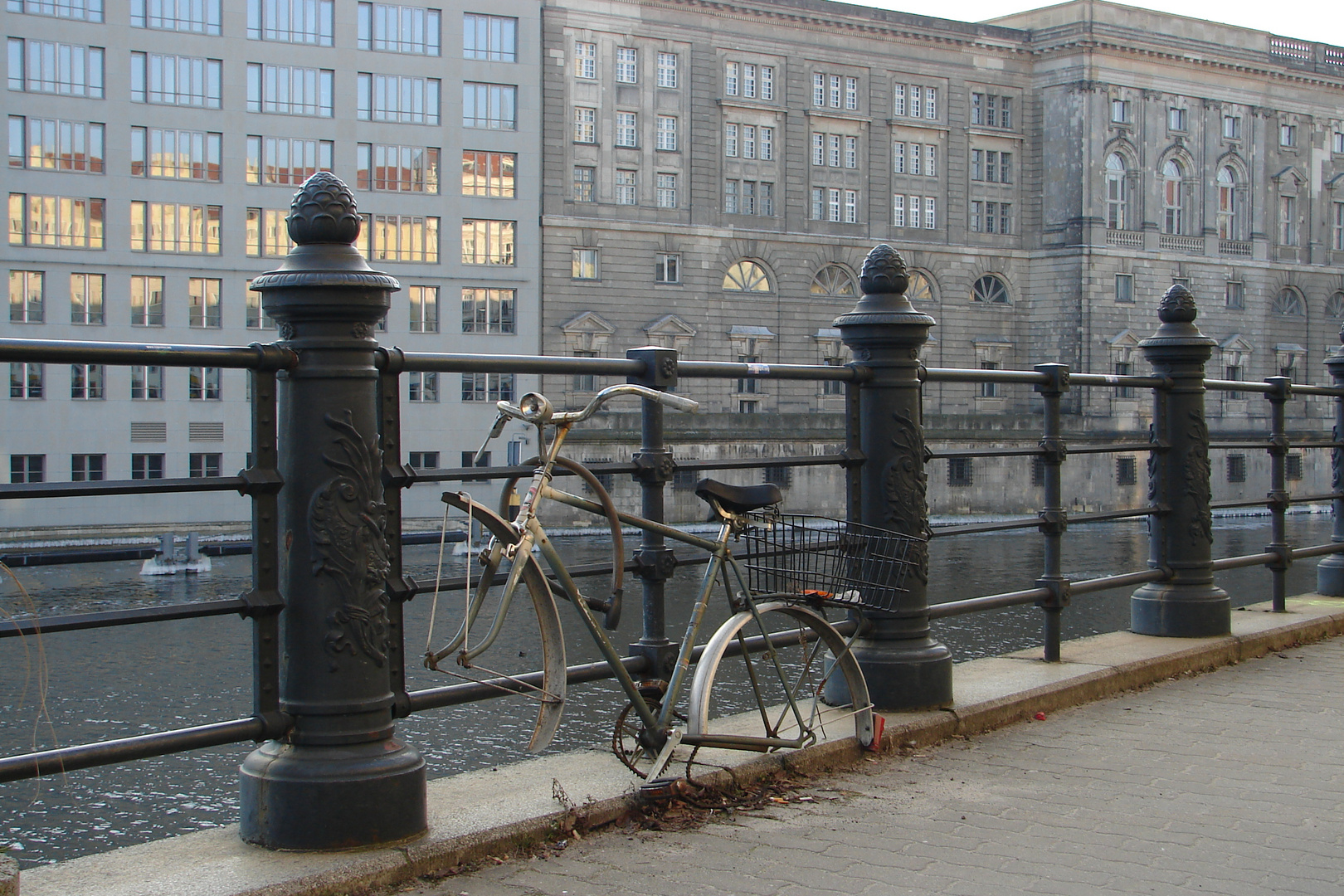 Merke! In Berlin lässt man nicht einfach sein Rad stehen