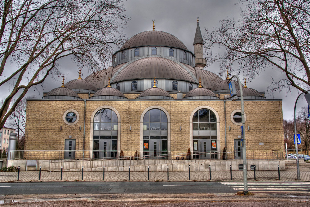 MERKEZ - MOSCHEE DUISBURG color