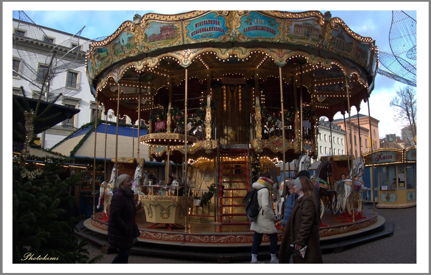 Merry-go-rounds am Weihnachtsmarkt (I)