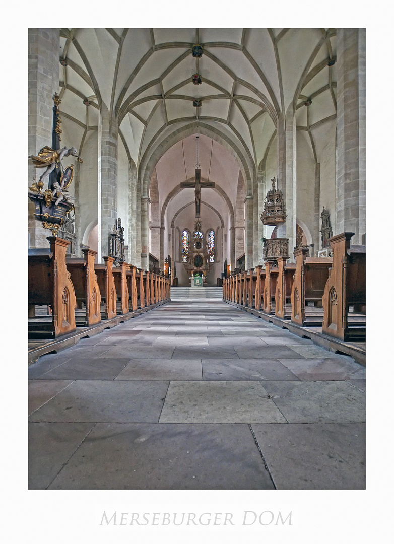 Merseburger DOM - St. Laurentius und Johannes " Blick zum Chorraum...."