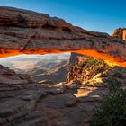 Mesa Arch at sunrise (USA)