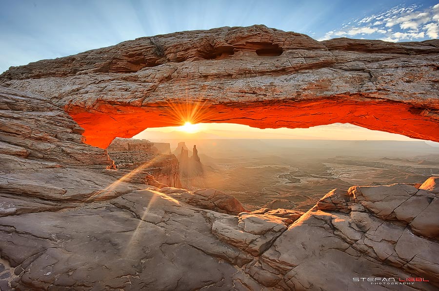 - Mesa Arch -