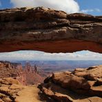 Mesa Arch im Island in the Sky-District des Canyonlands NP....