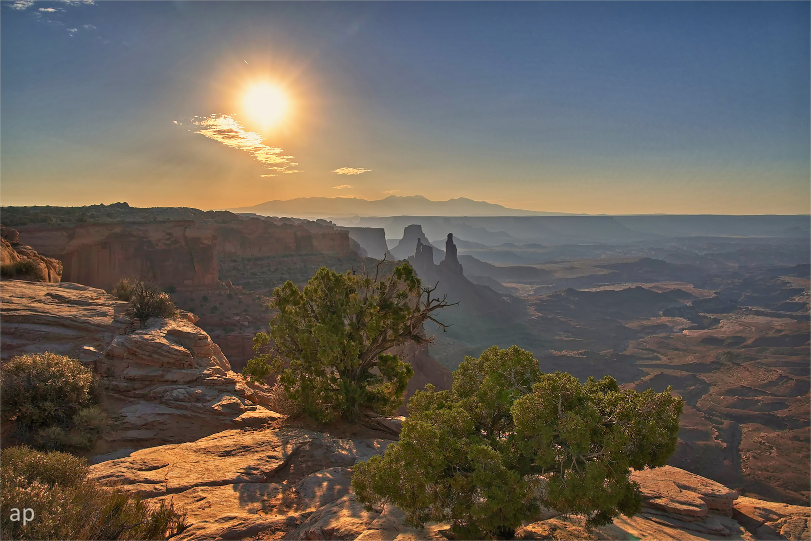 Mesa Arch Outlook