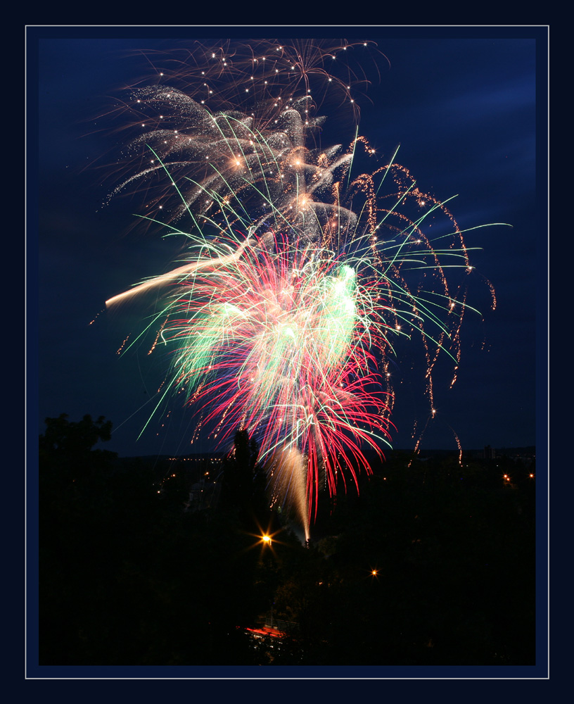 Messe-Feuerwerk, bei uns in der Stadt