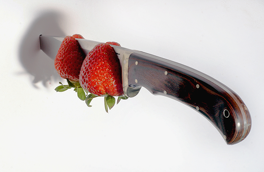 Messer meets Erdbeeren