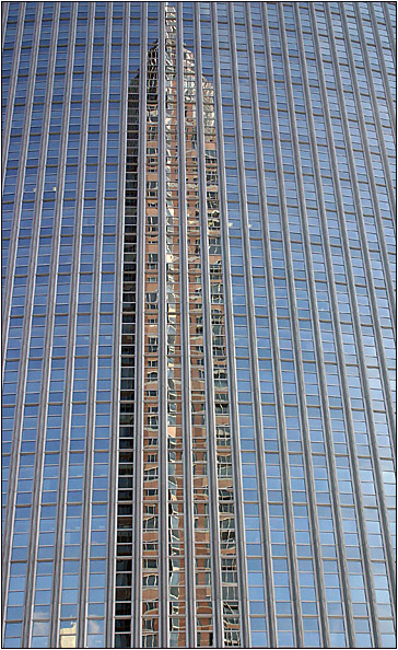 Messeturm Frankfurt - Ein Turm im Spiegel der Banken