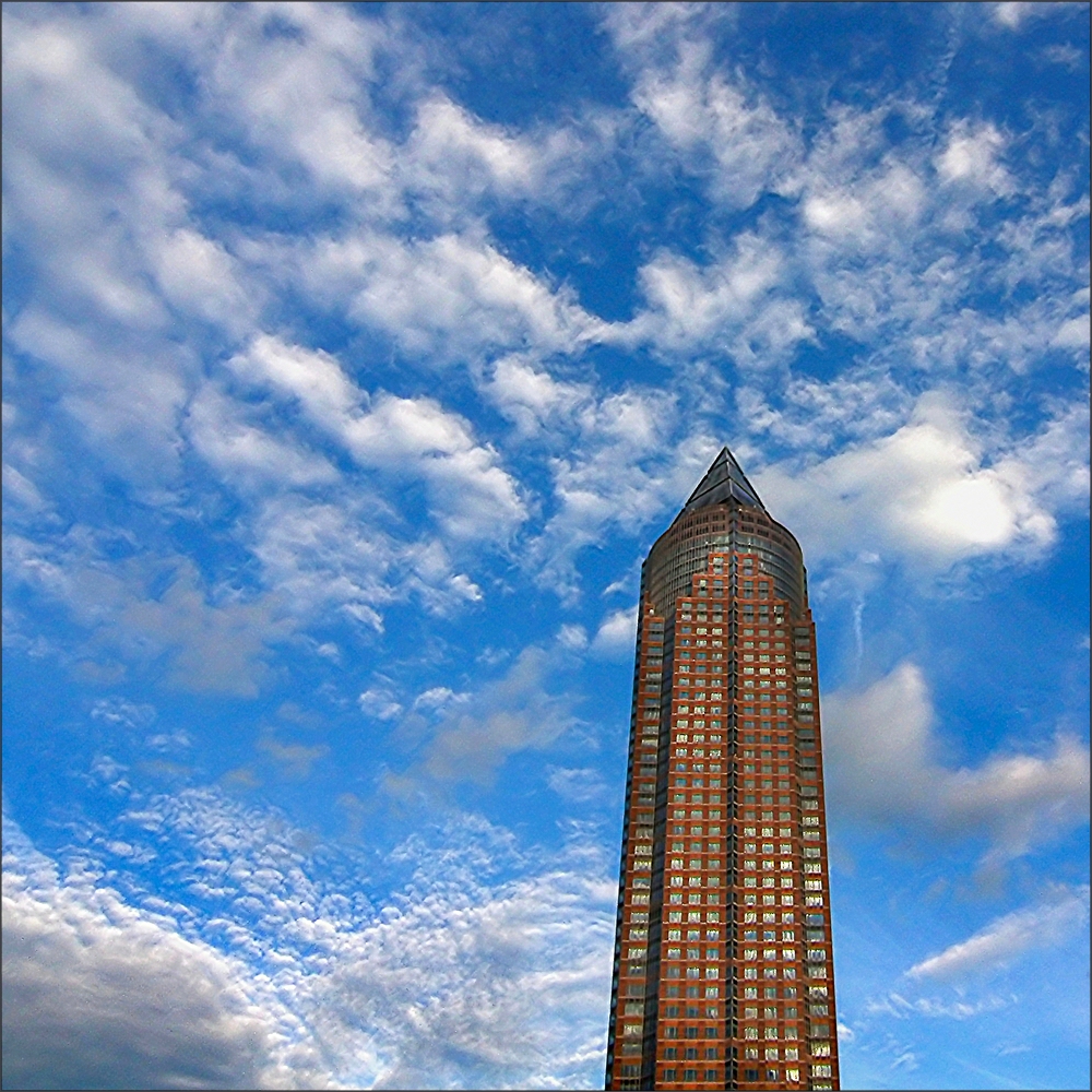 * Messeturm Frankfurt *