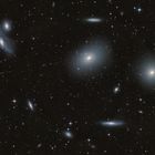 Messier 86 (Bildmitte)
