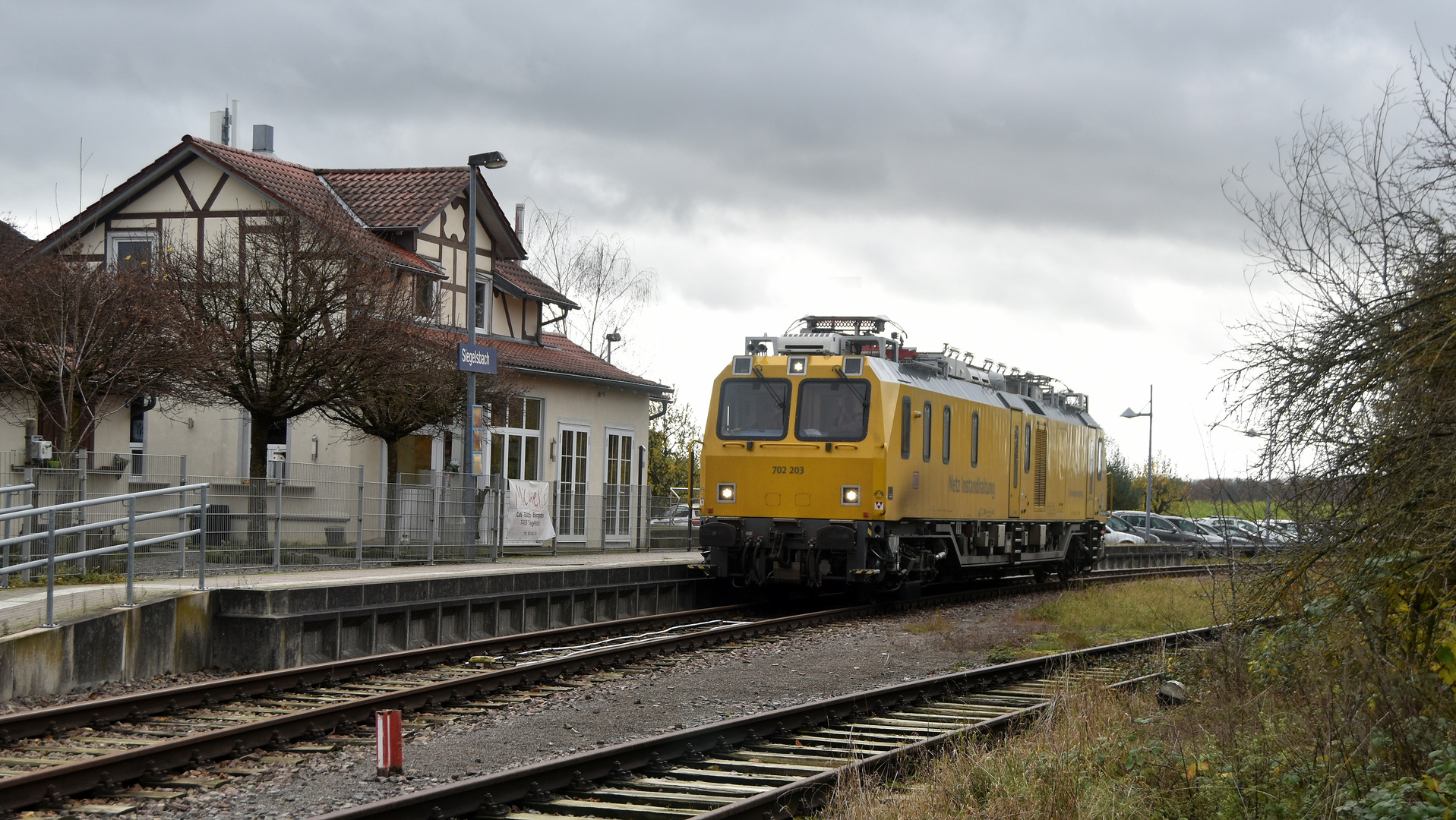 Messzug auf der Krebsbachtalbahn am Bf Siegelsbach 20.11.23023