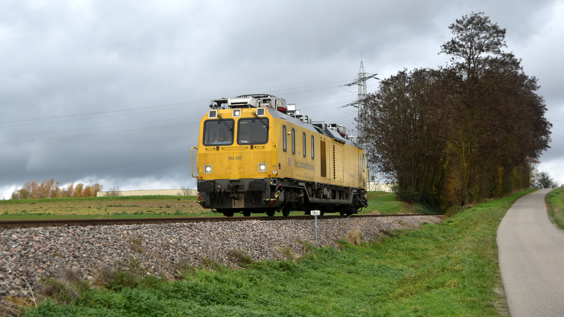 Messzug auf der Krebsbachtalbahn bei Hüffenhardt 20.11.2023