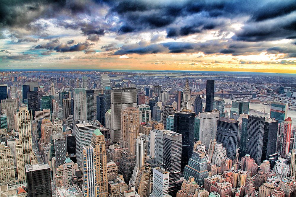 Met Life & Chrysler Building / Empire State Building View / 2010