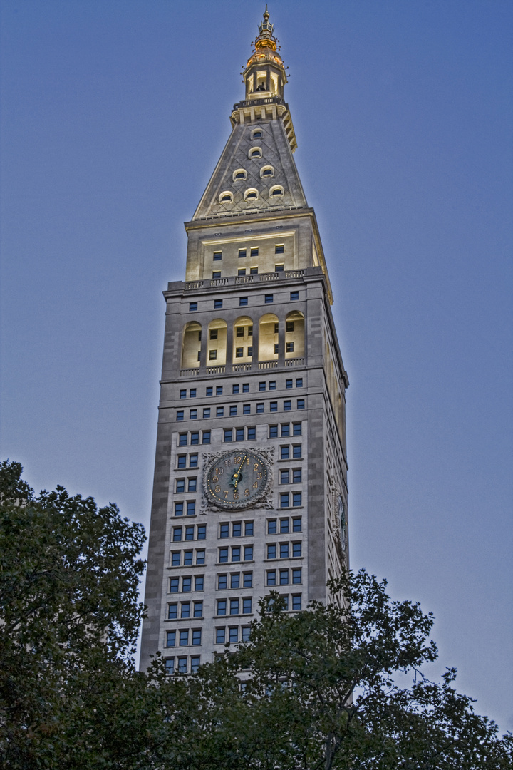 Met Life Tower in NYC