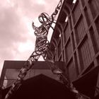 Metal woman (Berlin-Sepia-Projekt - Pic. 008)