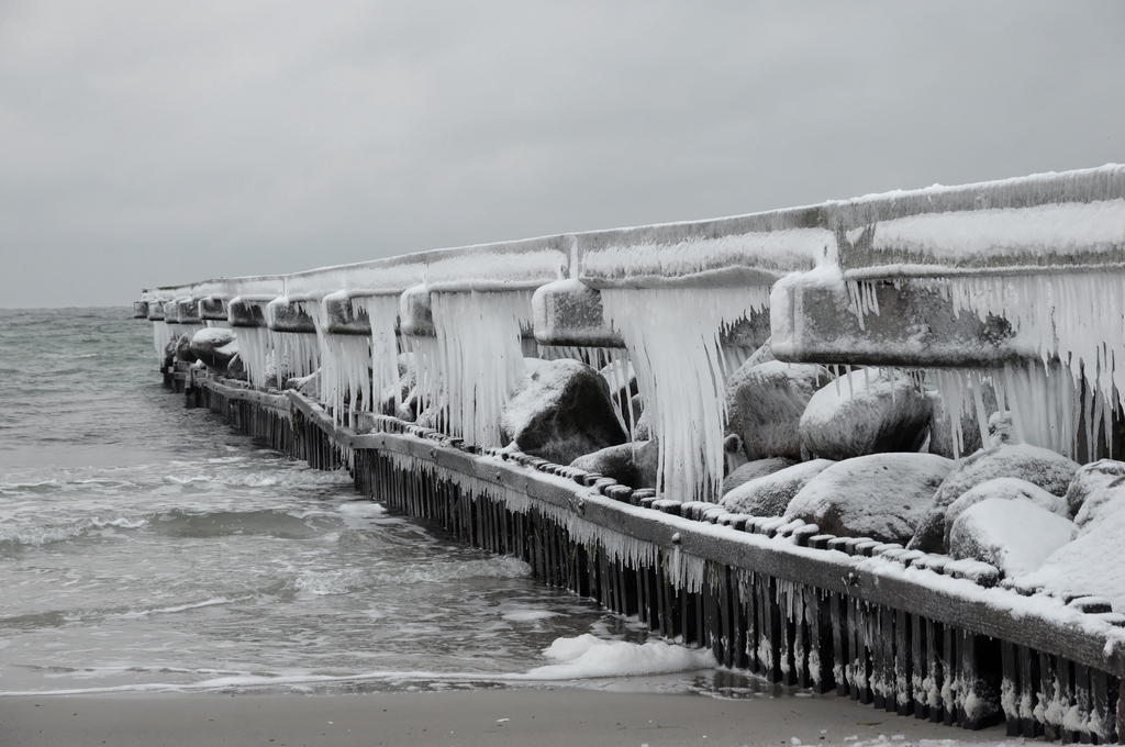 Meterweise Eiszapfen