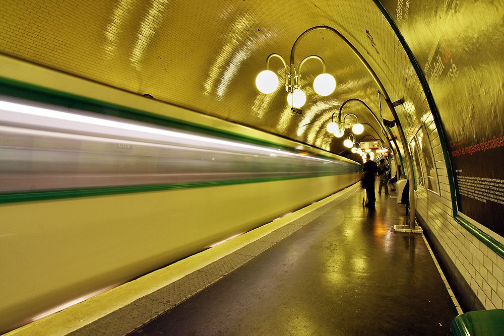 Metro Cité