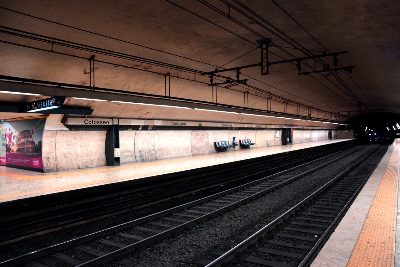 Metro Colosseo