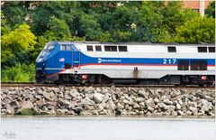 Metro North along the Spuyten Duyvil 