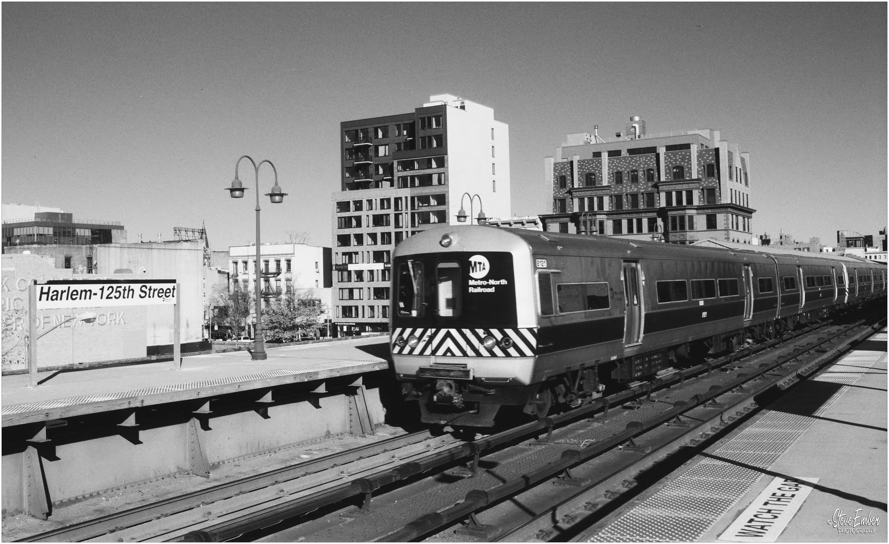 Metro North M3a's at Harlem-125th St Station