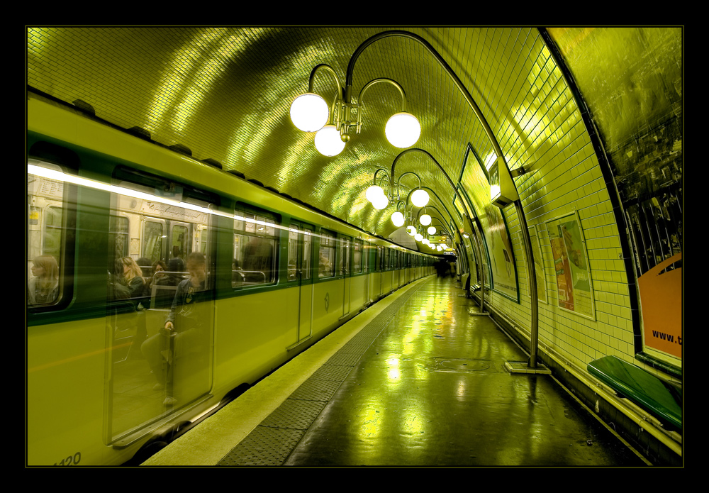 Métro Station Cité in Paris