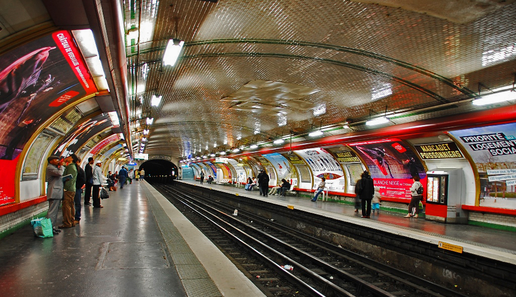 metro station paris