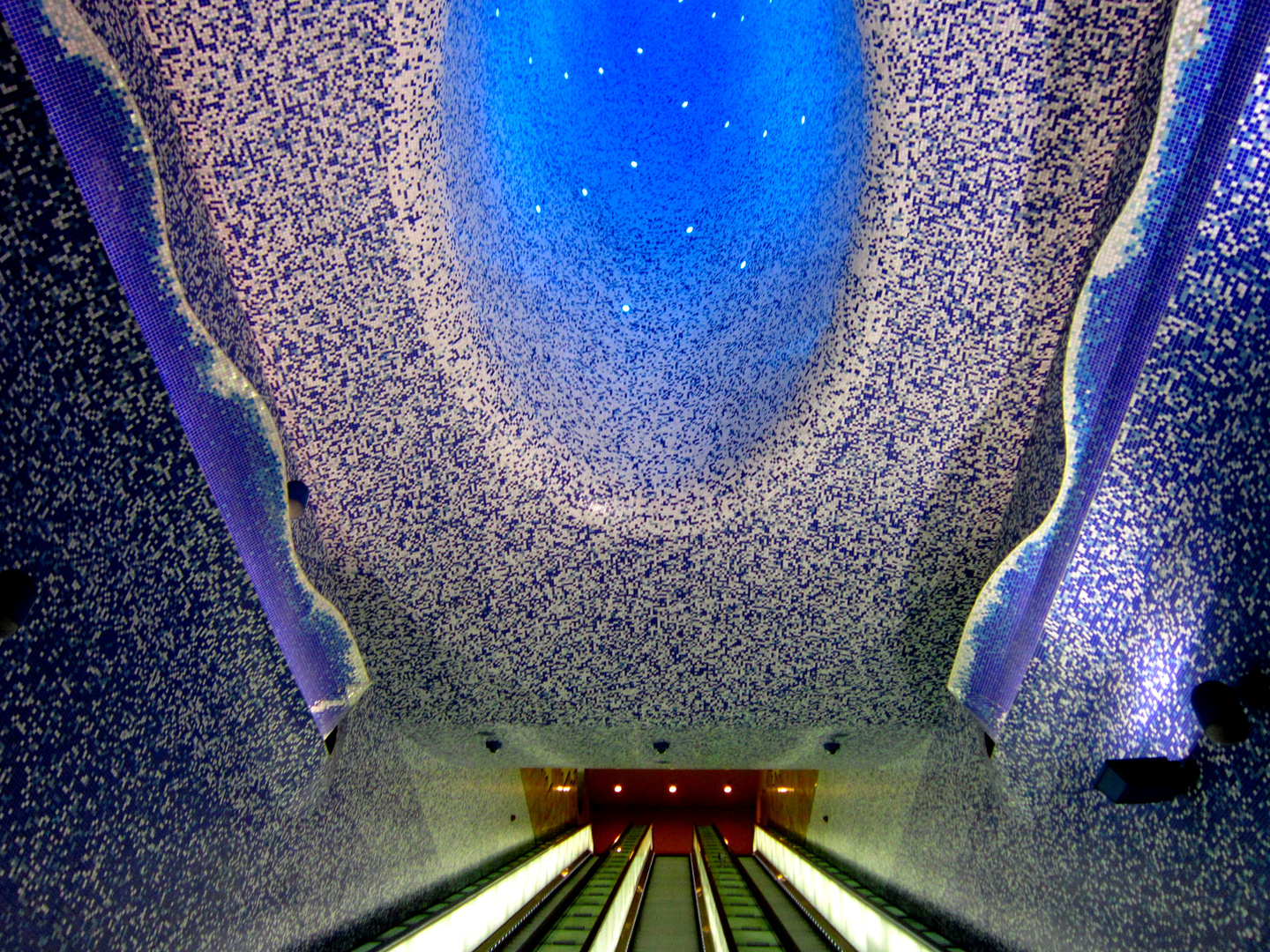 Metropolitana di Napoli, stazione Toledo