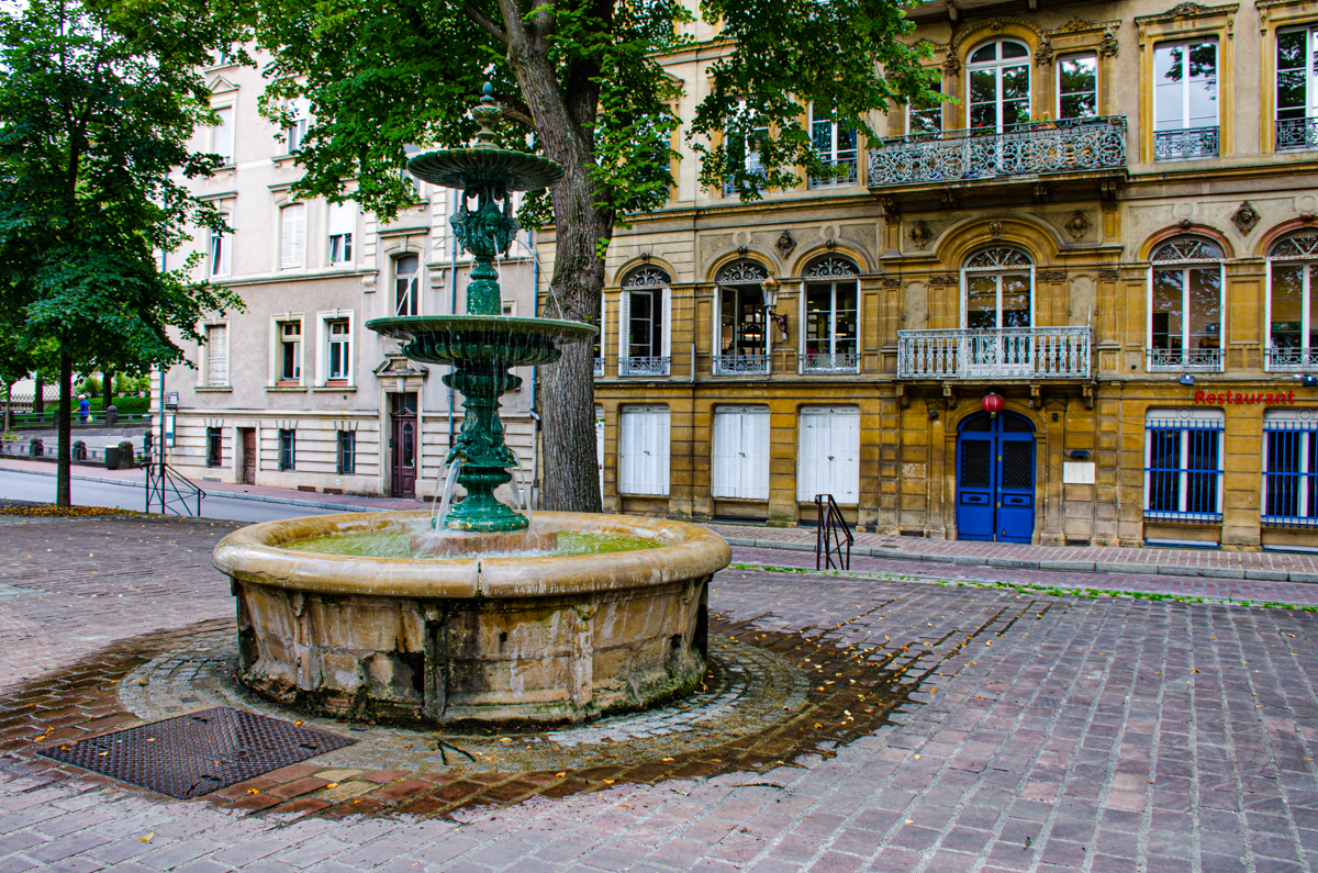 Metz Zierbrunnen 0474